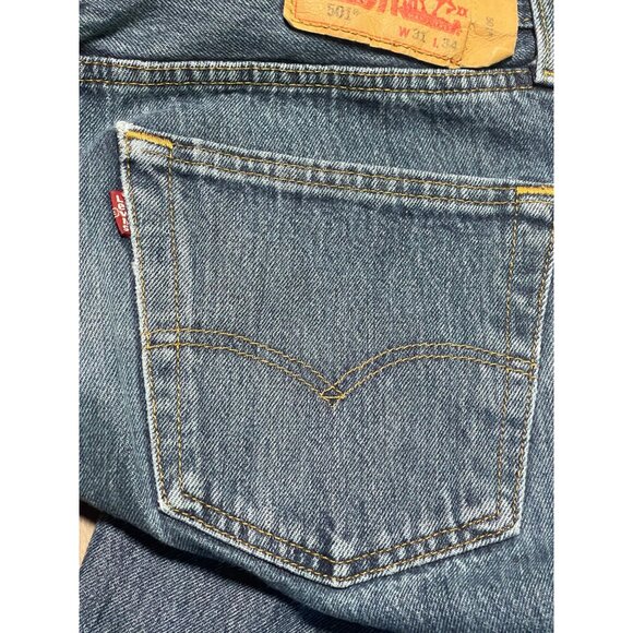 Levi's Mens 501 Original Fit Button Fly Blue Jeans Denim Size 31 Measures 31x32 - Picture 9 of 12